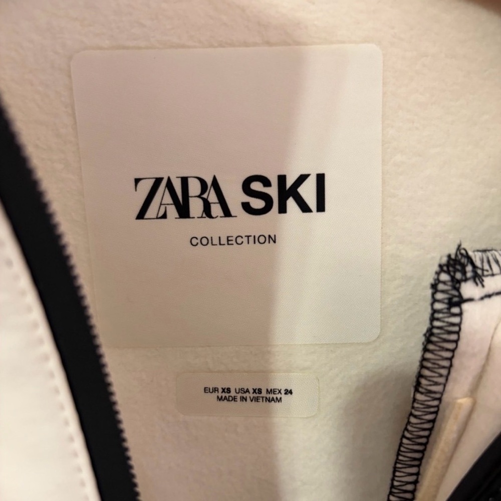 SOLD Zara Recco® Technology Ski Water Resistant/Wind Protection
Jumpsuit Size M - Picture 5 of 12